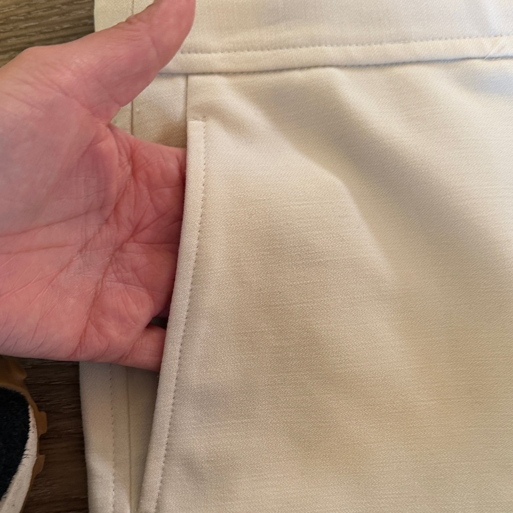 Aritzia Babaton Cream Jogger Pants Size: 8 - Picture 6 of 12
